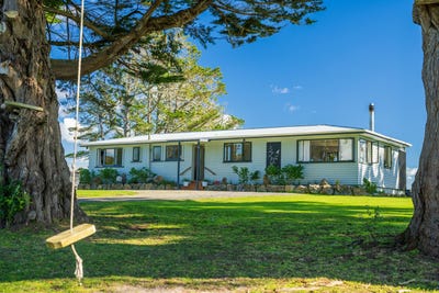 /international/nz/243-pataua-south-road-pataua-whangarei-380066181779/