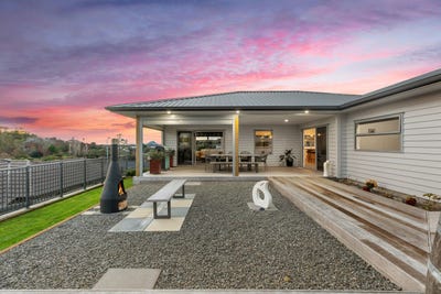 /international/nz/111-oteki-park-drive-welcome-bay-tauranga-380066175063/