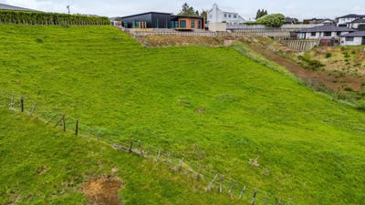 /international/nz/hurworth-new-plymouth-380066112438/