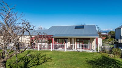 /international/nz/featherston-south-wairarapa-380066176230/