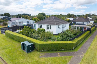 /international/nz/21-hall-street-woodville-tararua-380066111125/