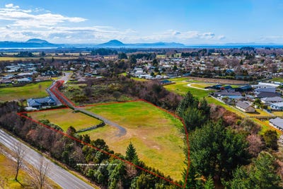 /international/nz/topia-drive-turangi-taupo-380066095561/