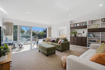 /international/nz/1-honnor-place-hurdon-taranaki-380066104278/