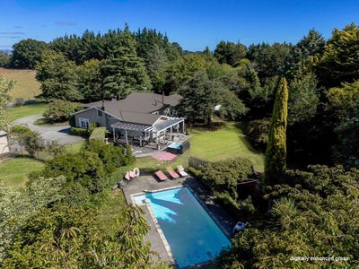 /international/nz/136-norfolk-road-carterton-wairarapa-380066102233/