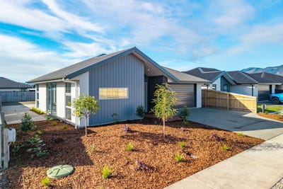 /international/nz/ambrosia-street-richmond-tasman-380066099918/