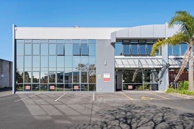 /international/nz/33-william-pickering-drive-albany-north-shore-city-380066150064/
