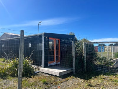 /international/nz/57-bath-road-riverton-southland-380066146992/