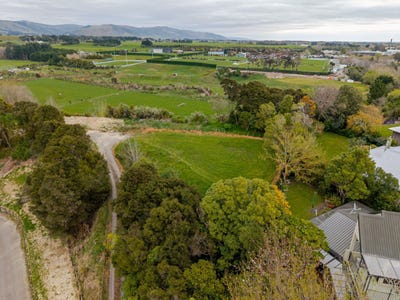 /international/nz/2-three-paddock-lane-fitzherbert-palmerston-north-city-380066091050/