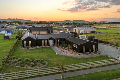 /international/nz/76-summers-road-darfield-selwyn-380066115748/