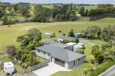 /international/nz/1358-makirikiri-road-marton-rangitikei-380066093964/