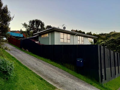 /international/nz/tirohanga-lower-hutt-city-380066178230/