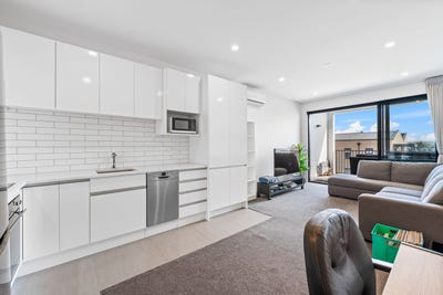 /international/nz/213-81-mapou-road-hobsonville-waitakere-city-380066097781/