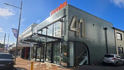 /international/nz/41-elizabeth-street-tauranga-central-bay-of-plenty-380066148199/