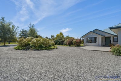 /international/nz/153-bangor-road-darfield-selwyn-380066101594/