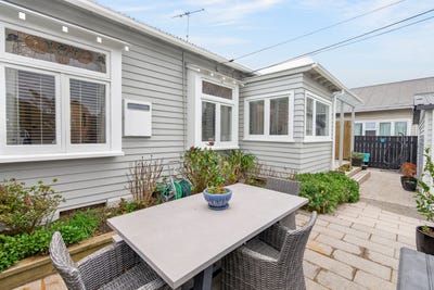 /international/nz/woburn-lower-hutt-city-380066114393/