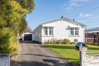/international/nz/97-broadway-carterton-wairarapa-380066179832/