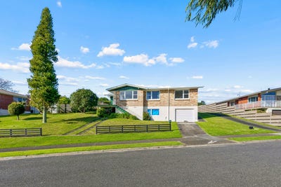 /international/nz/34-andrew-place-otumoetai-tauranga-380066175268/