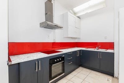 /international/nz/8-queen-street-wainuiomata-lower-hutt-city-380066149999/