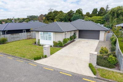 /international/nz/5-kauri-place-pahiatua-tararua-380066097431/