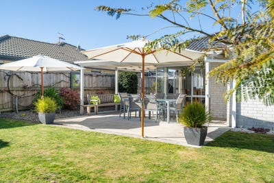 /international/nz/2-lasiandra-place-mount-maunganui-tauranga-380066180137/