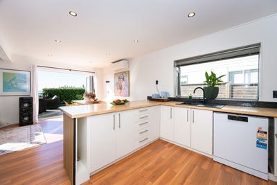 /international/nz/225-clifton-road-te-awanga-hastings-380066104921/