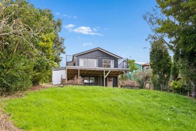 /international/nz/261-sturges-road-henderson-waitakere-city-380066075370/