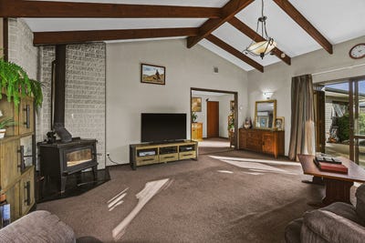 /international/nz/8a-clarence-cox-crescent-pirimai-napier-city-380066103932/