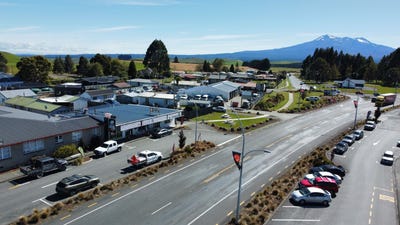 /international/nz/10-state-highway-1-waiouru-ruapehu-380066154165/