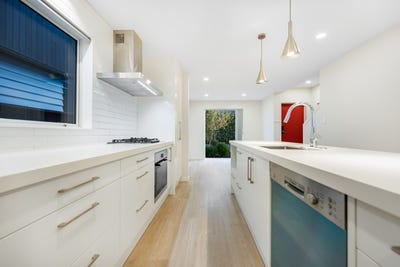 /international/nz/6-lords-way-millwater-auckland-380066121126/