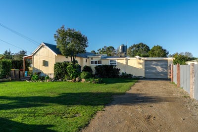 /international/nz/18-charles-street-pleasant-point-canterbury-380066114152/