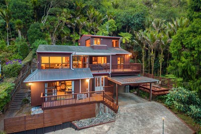 /international/nz/54-wood-bay-road-titirangi-auckland-380066111762/