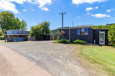 /international/nz/waimauku-rodney-380066095014/