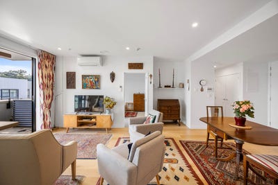 /international/nz/1-kimiora-street-three-kings-auckland-city-380066078626/