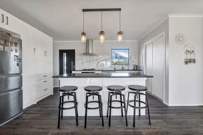 /international/nz/83-peters-road-inglewood-new-plymouth-380066100637/