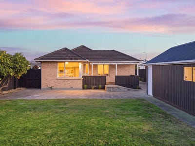 /international/nz/51-bickerton-street-wainoni-christchurch-city-380066179102/