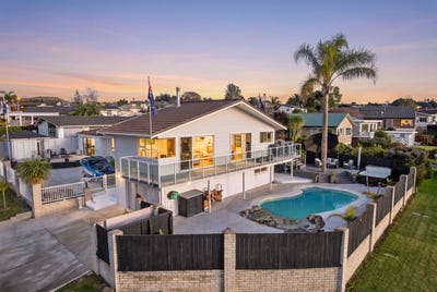 /international/nz/forrester-drive-welcome-bay-tauranga-380066089814/