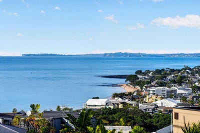 /international/nz/castor-bay-north-shore-city-380066168182/