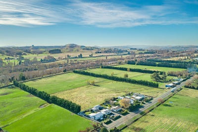/international/nz/2460-state-highway-2-waipukurau-and-surrounds-central-hawkes-bay-380066114534/