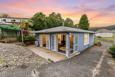 /international/nz/81-bird-grove-stokes-valley-lower-hutt-city-380066115147/