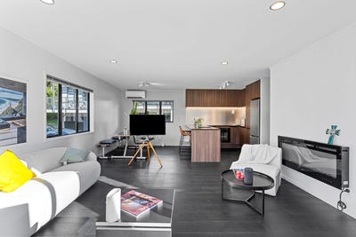 /international/nz/8-flynn-street-birkdale-north-shore-city-380066090954/