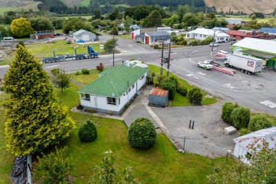 /international/nz/16-and-679-bryants-road-and-sh6-rai-valley-marlborough-380066111468/