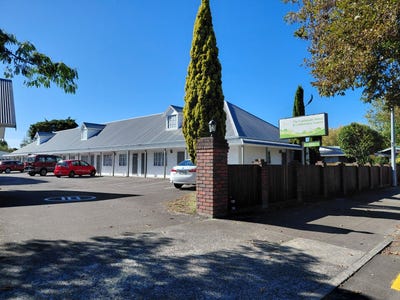 /international/nz/west-end-palmerston-north-city-380066147297/