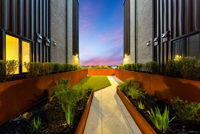 /international/nz/meadowbank-auckland-city-380066115813/