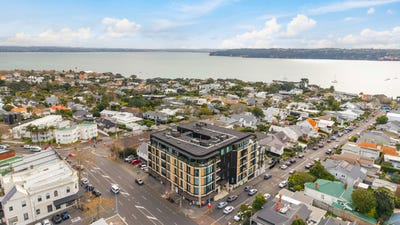 /international/nz/2-lawrence-street-herne-bay-auckland-city-380066179281/