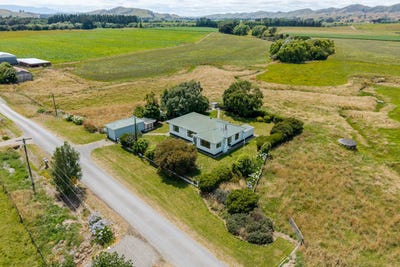 /international/nz/72-oparatai-road-pahiatua-tararua-380066110948/