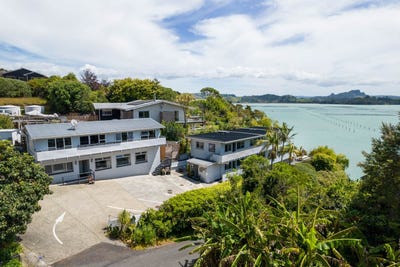 /international/nz/8-lewer-street-whangaroa-far-north-380066080739/