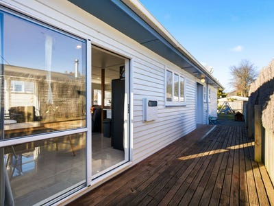 /international/nz/poihaere-street-turangi-taupo-380066114303/