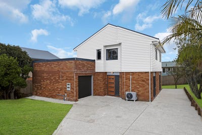 /international/nz/kelston-waitakere-city-380066172191/