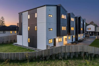 /international/nz/17-peara-place-henderson-waitakere-city-380066122939/