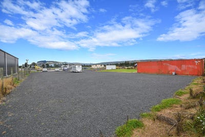/international/nz/10-benson-close-north-taieri-dunedin-city-380066141233/